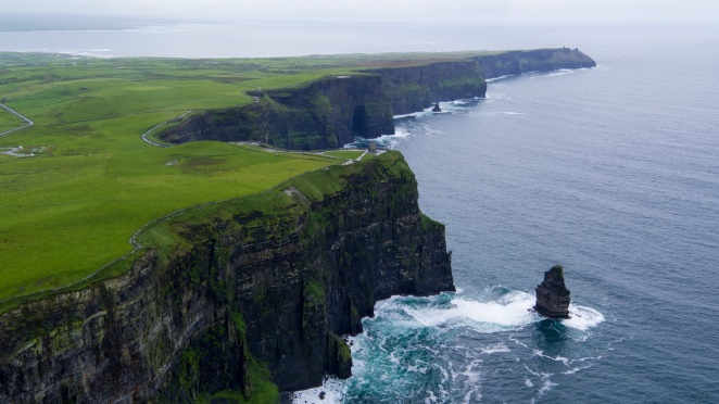 The cliffs of Moher with the ocean