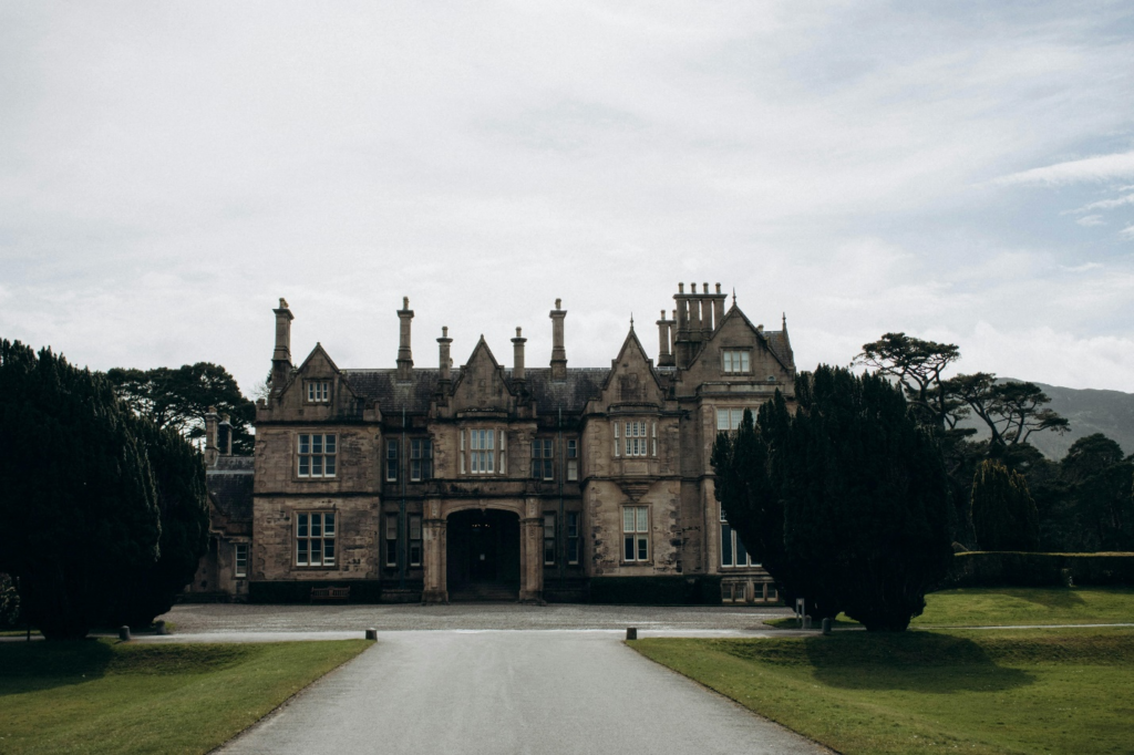 Muckross House