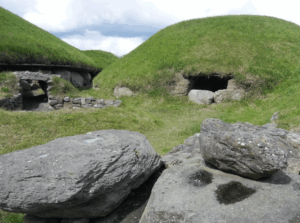 Knowth in Bru na Boinne, Ireland.